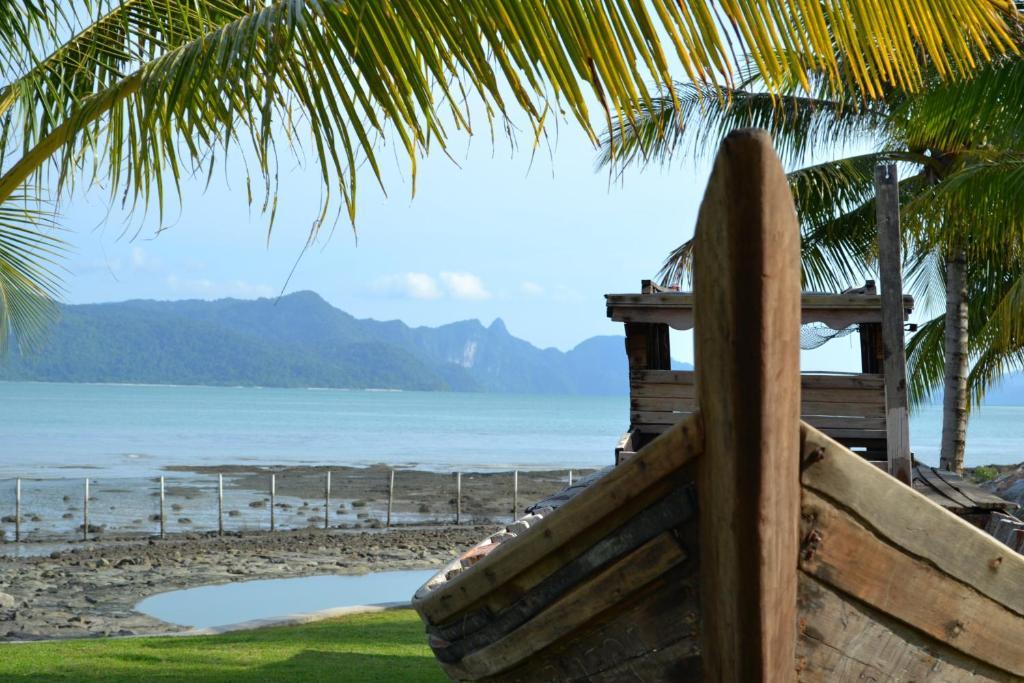 The Ocean Residence Langkawi Kuah Buitenkant foto